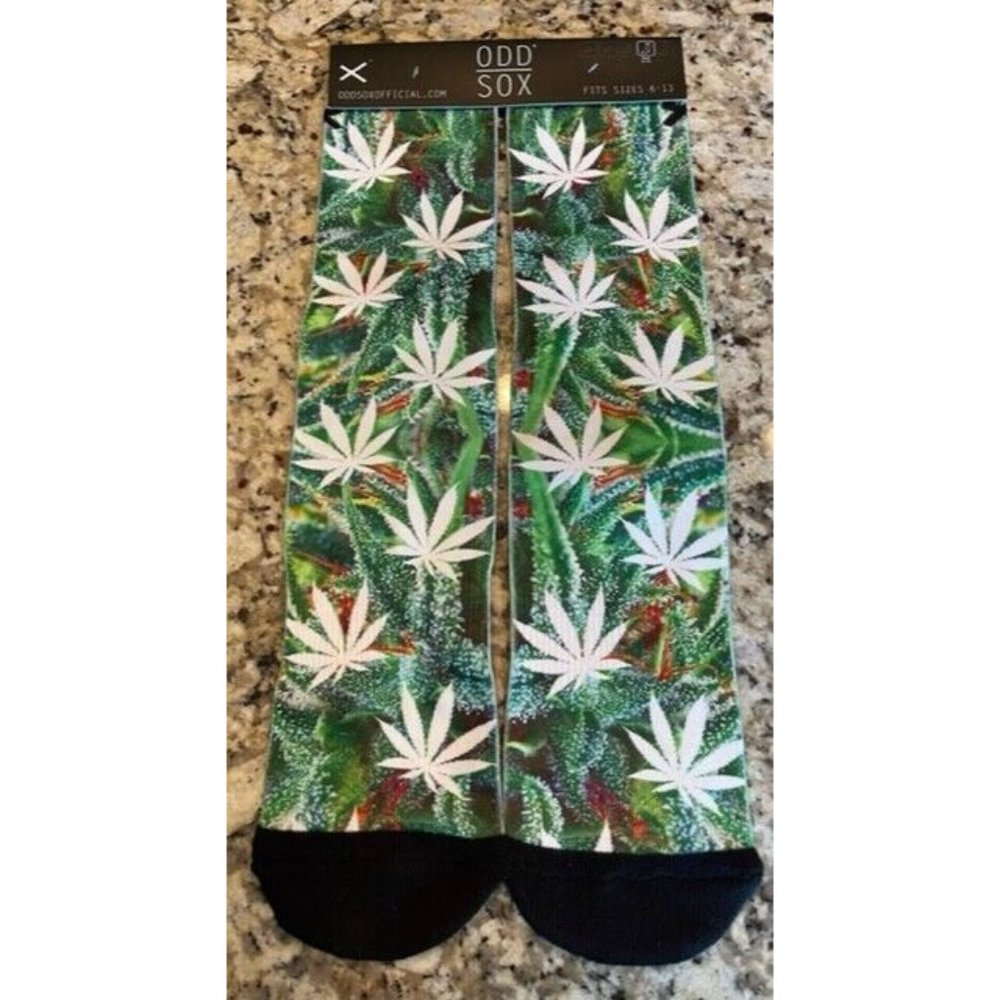 ODD SOX Pot Leaf Green  Weed Smoke  Crew Socks Men's Shoe 6-13 NEW WITH TAGS